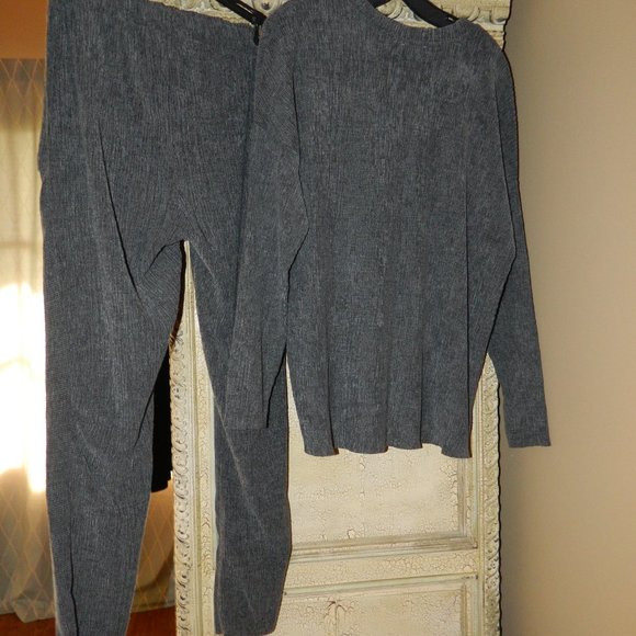 Zara Trafaluc 2 pc Jogger Set Raw Hem Textured Size S/L (II-17) - Picture 4 of 6